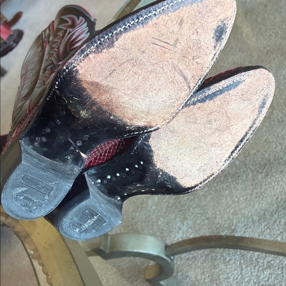 Justin Boots Red and Black Heeled Boots - Picture 14 of 16